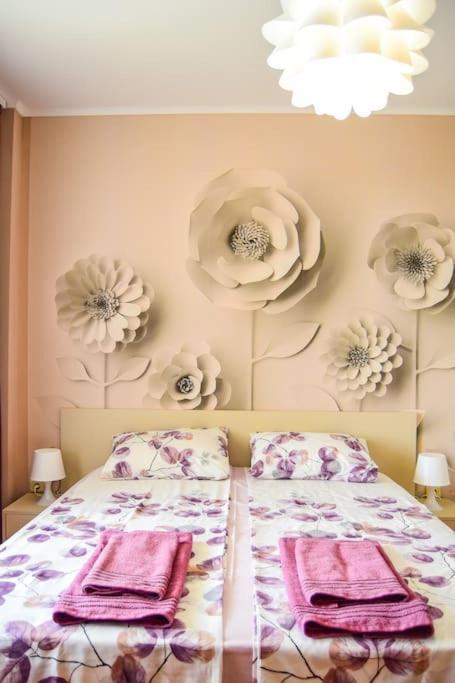Charming Sunny Apartment+Swimming Pool St Constantin et Helena Extérieur photo
