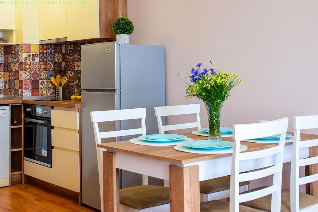 Charming Sunny Apartment+Swimming Pool St Constantin et Helena Extérieur photo